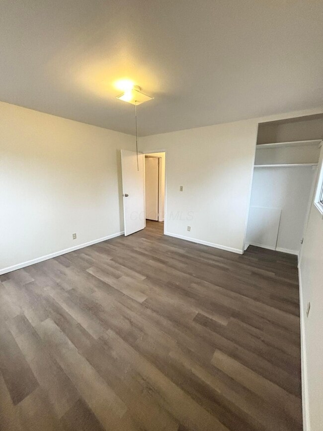 Building Photo - 7362 Sabre Ave