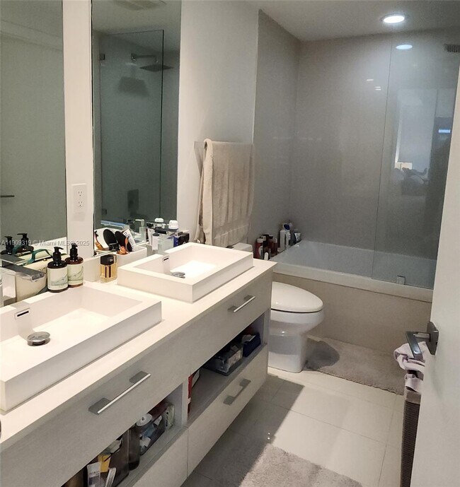 Primary Photo - 45 SW 9th St