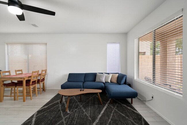Primary Photo - 13682 W Desert Flower Dr