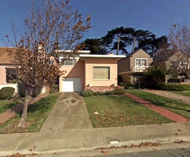 Primary Photo - 114 Wilshire Ave