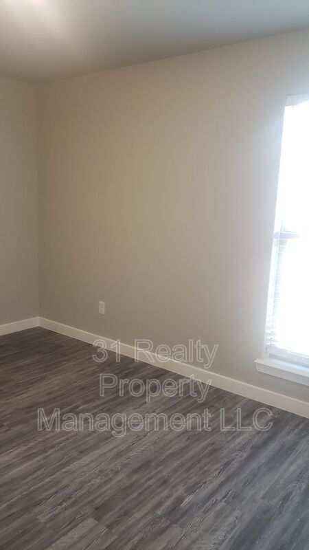 Building Photo - 6804 Lonesome Dove Ln