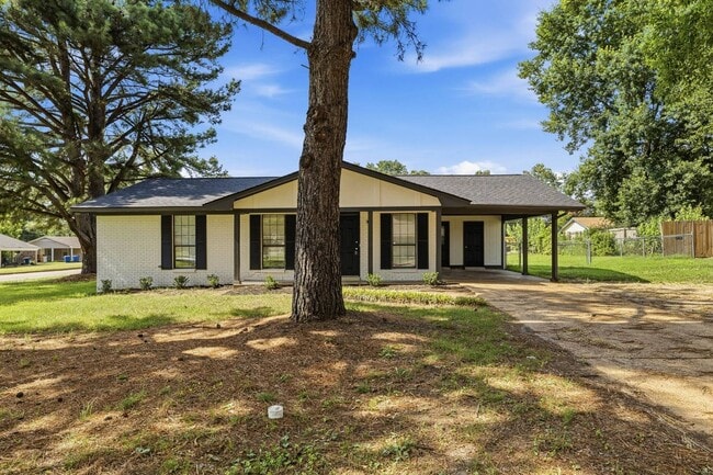 Building Photo - 10372 Lafayette Dr