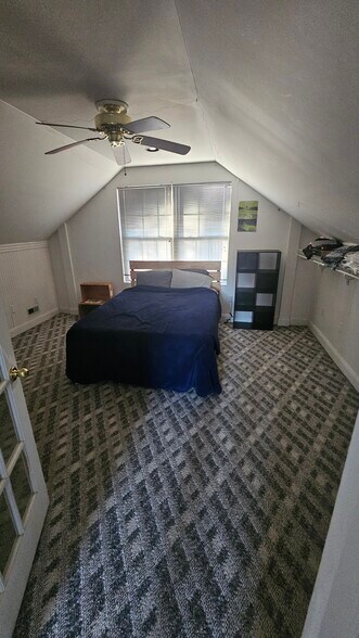 Building Photo - 100 Fox Run Ln