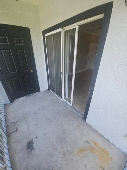 Building Photo - 3726 Palm Desert Ln