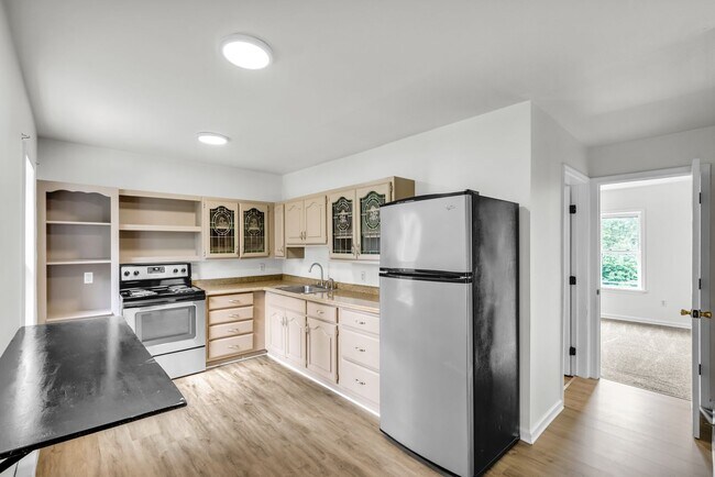 Building Photo - 1050 W Nesquehoning St