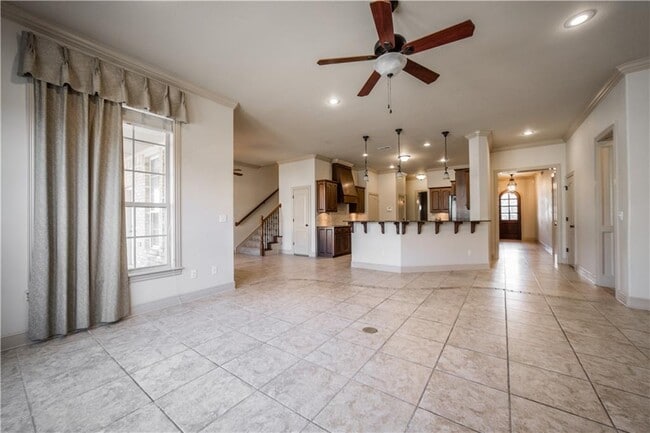 Building Photo - 3778 Prince Philipe St