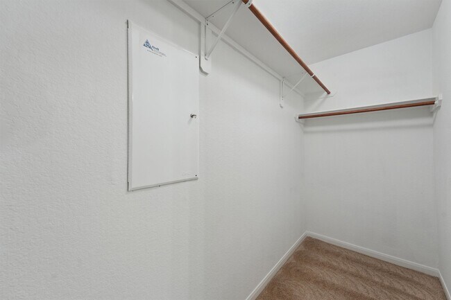Building Photo - 86 Genesee Ridge Dr
