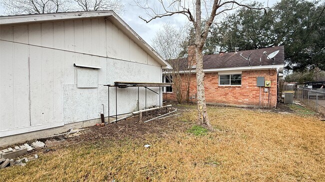 Building Photo - 4202 Junker St