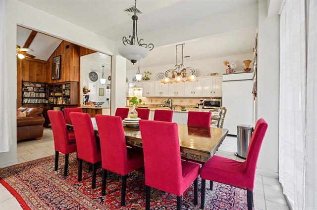 Building Photo - 14140 Hillcrest Rd