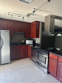 Building Photo - Discover this Charming 2-Bedroom - Tempe -...