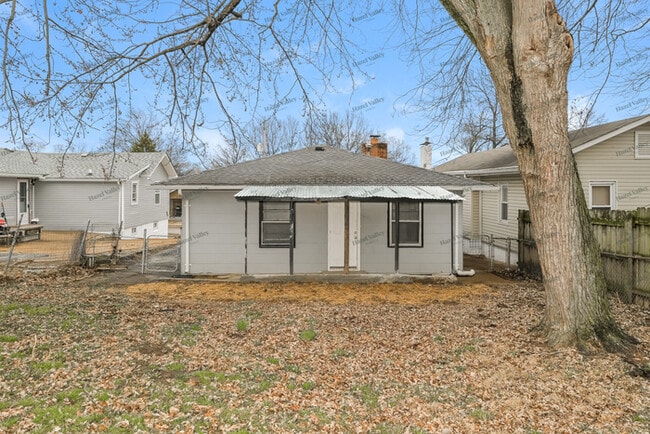 Building Photo - 9947 Lark Ave