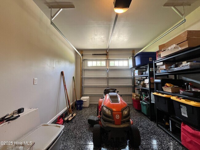 Building Photo - 1295 Reservation Rd