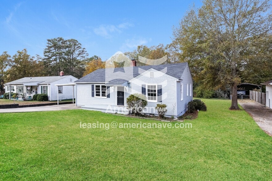 Building Photo - 2229 Ridgewood Ave