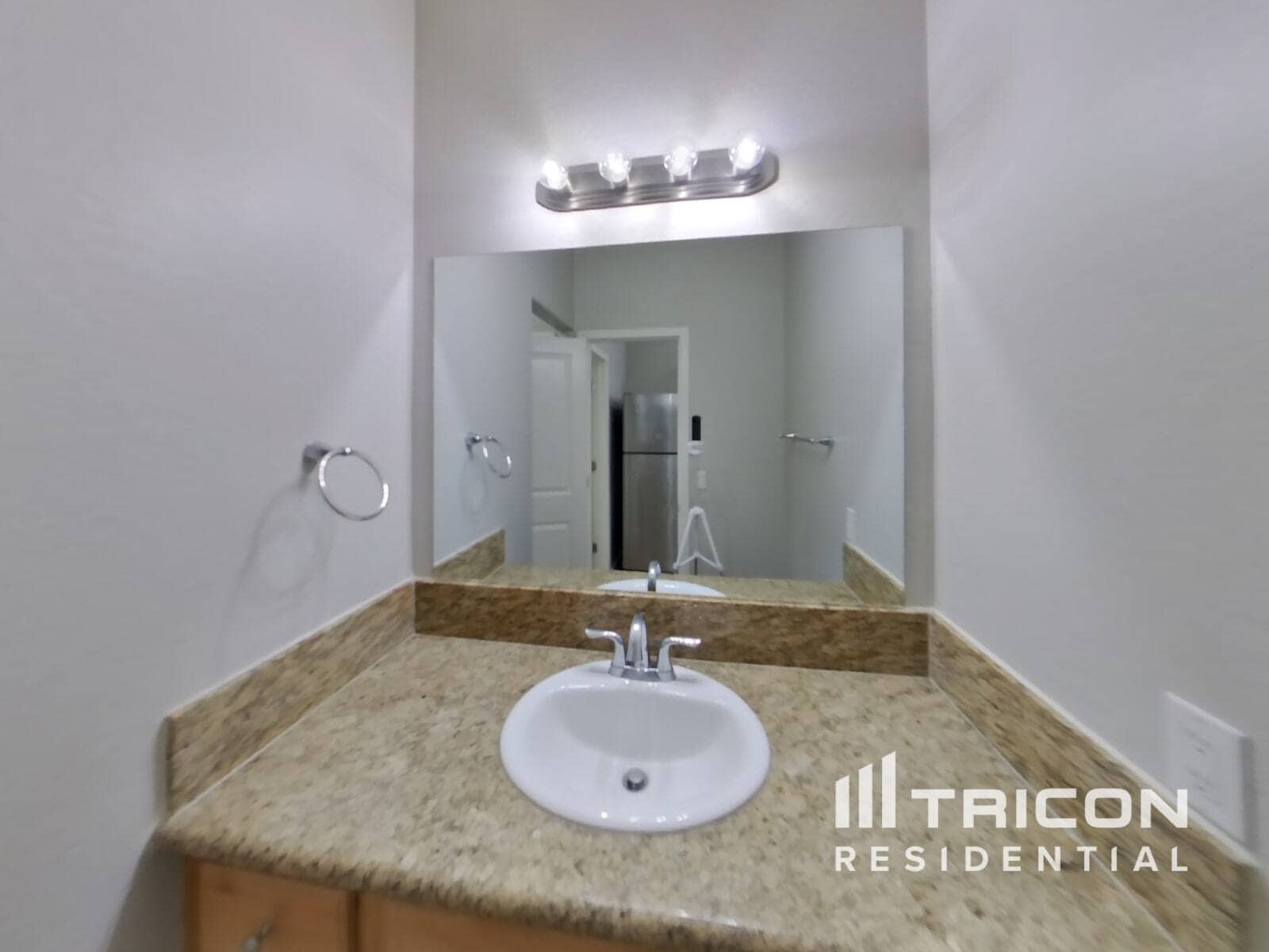 Building Photo - 10321 W Monterosa Ave