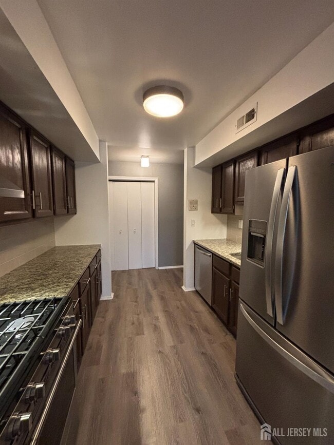 Primary Photo - 42 Powderhorn Ct