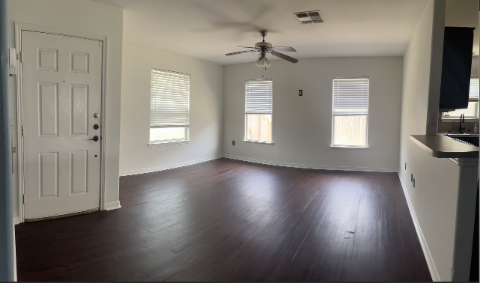 Building Photo - 2210 Abeto Dr