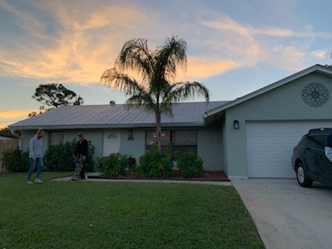 Primary Photo - 19945 Gardenia Dr
