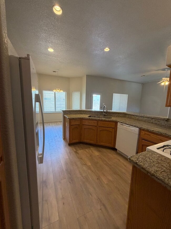 Building Photo - 3 BED 2 BATH IN YUMA EAST!