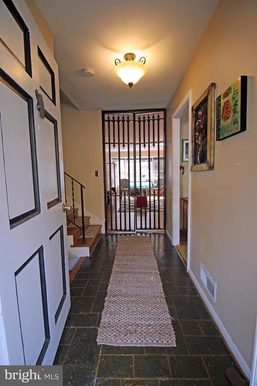 Building Photo - 1816 Briggs Rd