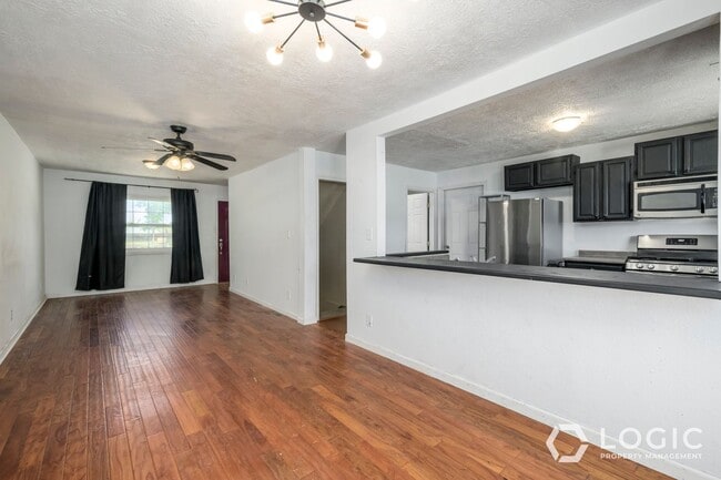 Building Photo - Home in Manti