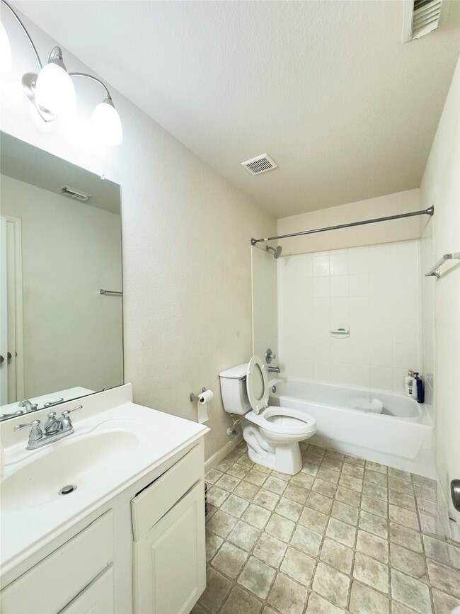 Building Photo - 7935 Barnes Ridge Ln