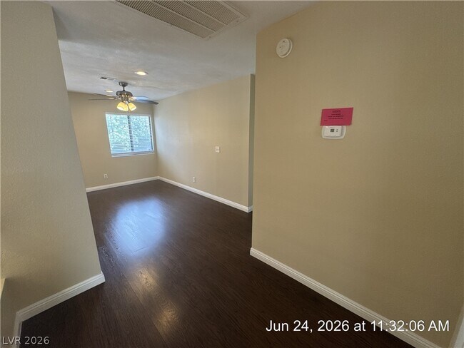 Building Photo - 127 Wynntry Dr