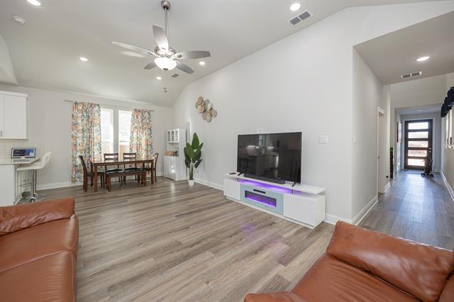 Building Photo - 11619 Chepstow Crescent Ct