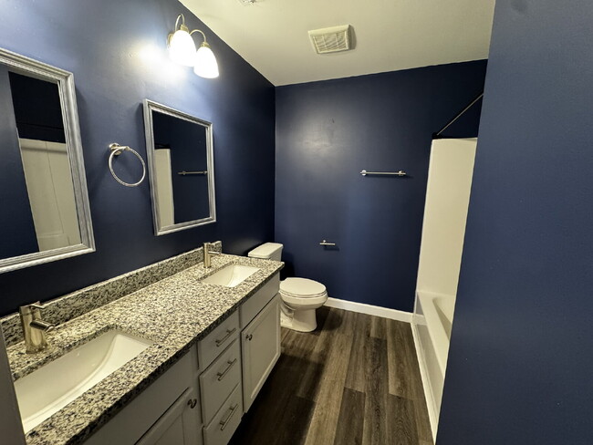 Building Photo - House for Rent