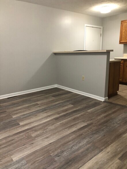 Building Photo - 725 Chestnut St