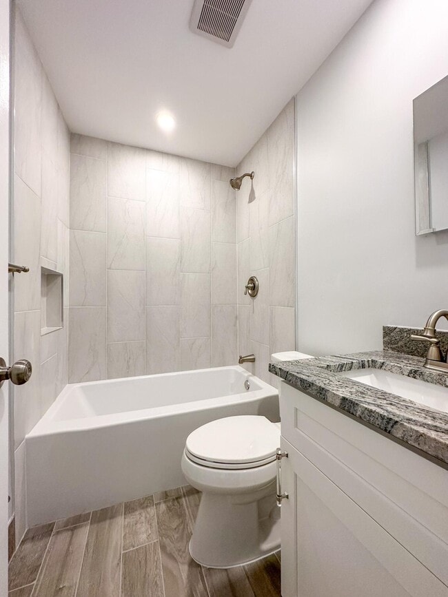 Building Photo - 1319 Douglass Ave