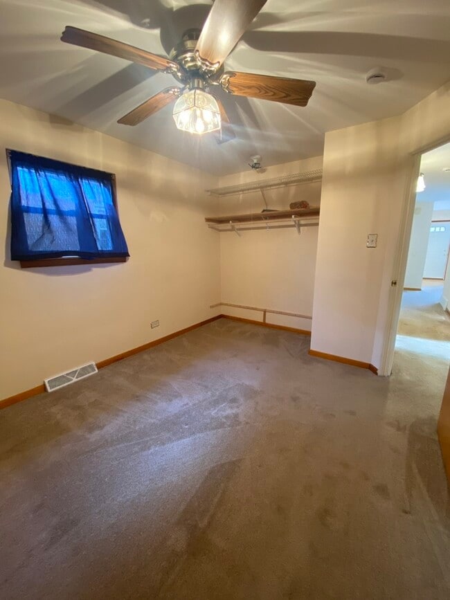 Building Photo - 4517 Cracow Ave