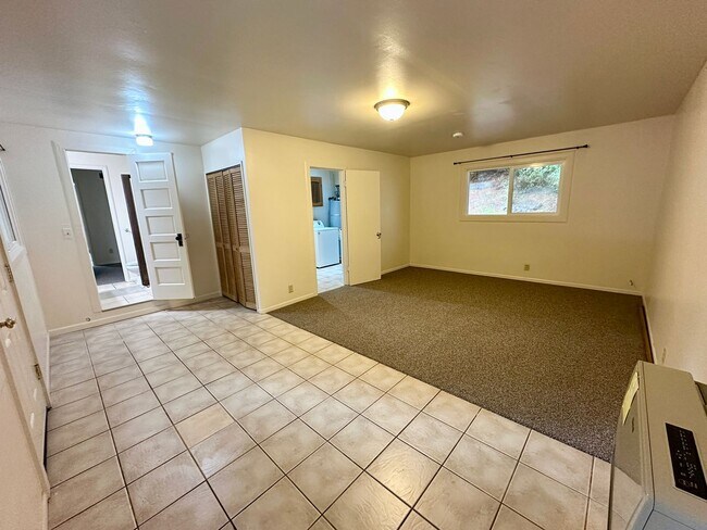 Building Photo - Spacious 4-Bedroom Home with Bonus Room in...