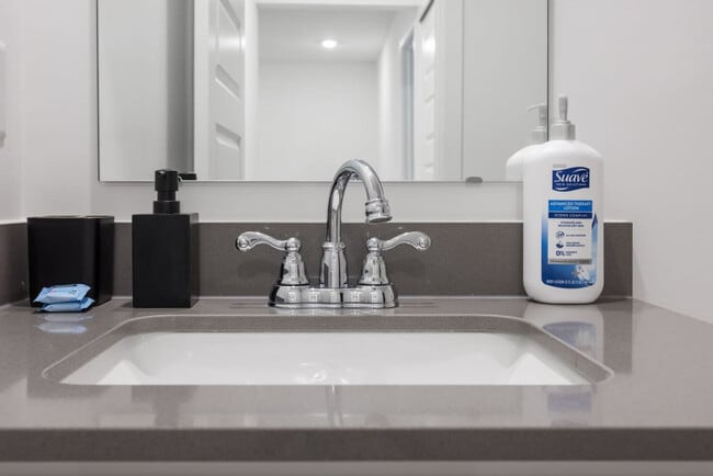 Building Photo - 17355 Wellburn Dr