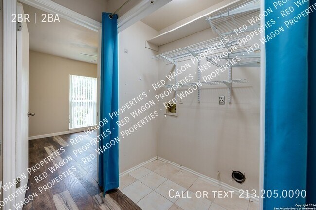 Building Photo - 709 Meadow Arbor Ln