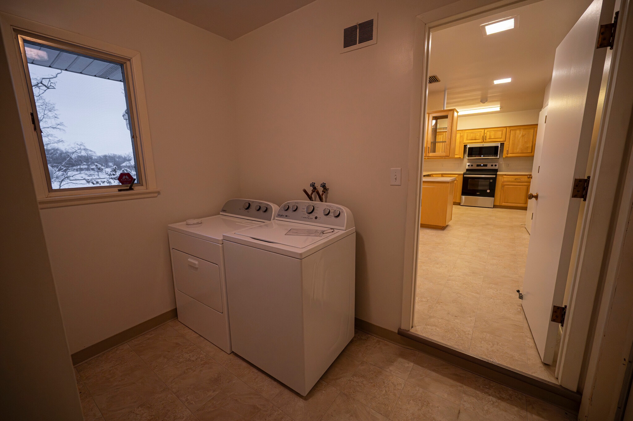 Building Photo - 1011 Third St