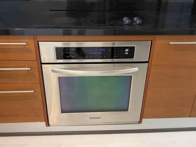 Building Photo - 253 NE 2nd St