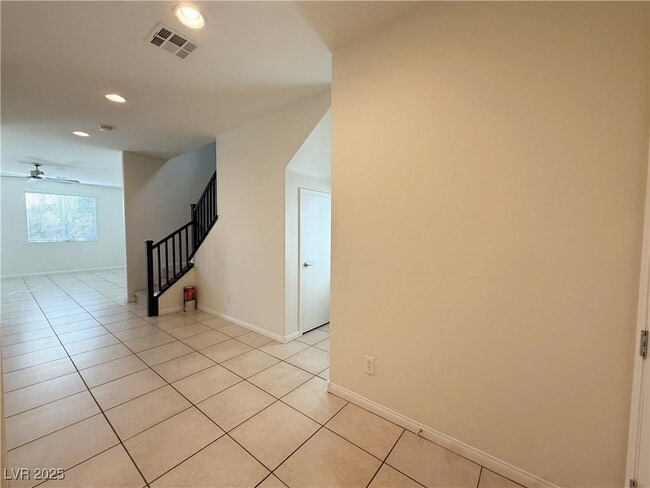 Building Photo - 7769 Britton Rose Dr