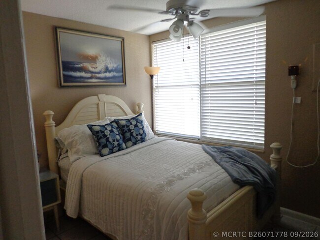 Building Photo - 11751 Oleander Dr