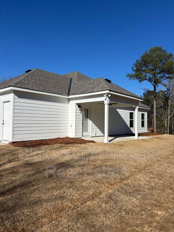 Building Photo - 280 Young Ln