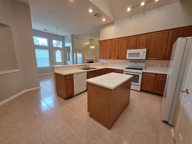Building Photo - 3116 Ravens Lake Cir
