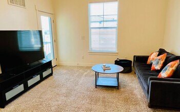 Building Photo - Comfortable 3 Bed / 2 Bath Home Available in Lehi