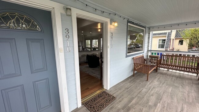 Building Photo - Perry Place