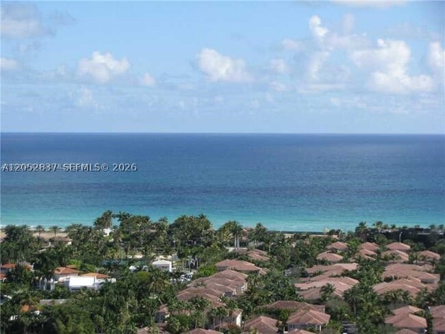 Building Photo - 19355 Turnberry Way