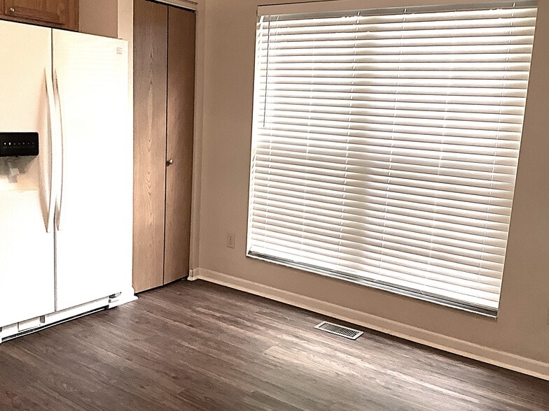 Building Photo - 761 Turos Ct