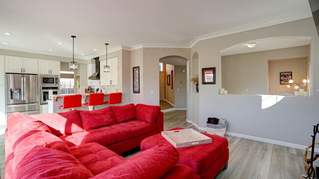 Building Photo - 9520 Wellington Cir