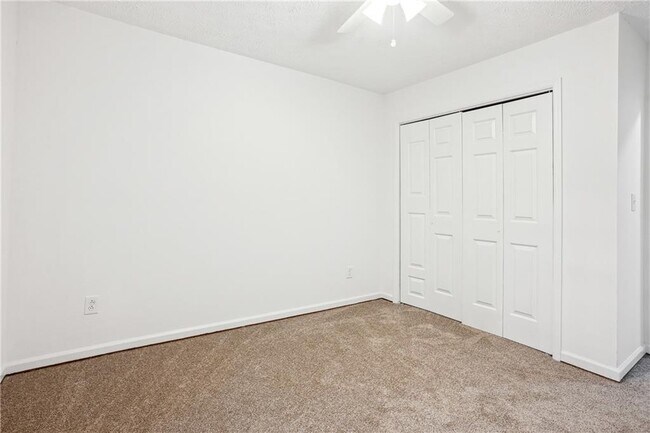 Building Photo - 8298 Blackfoot Trail