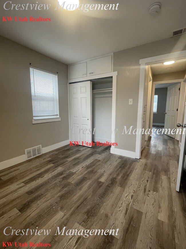 Building Photo - Claybourne Duplex