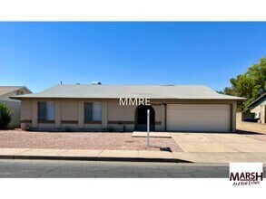 Building Photo - Great 3 bedroom home with lots of living s...