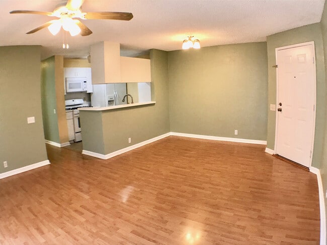 Building Photo - 271NKH