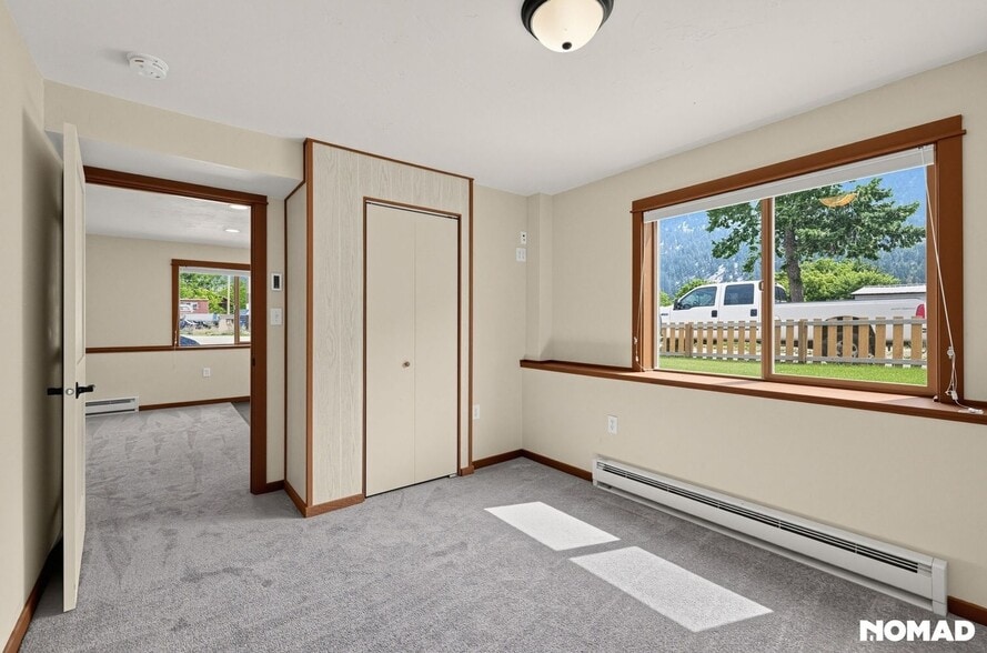 Building Photo - 361 Randles St